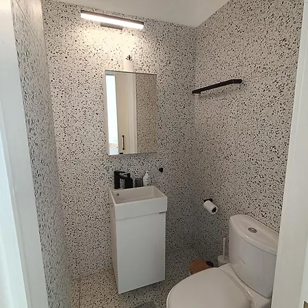 Just Renovated & Centrally Located * Никосия